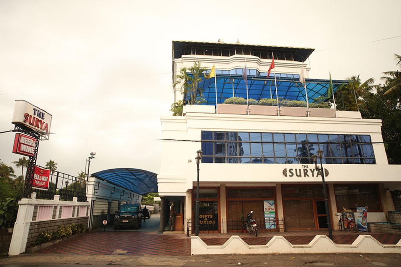 The Surya, Cochin Hotel Angamali Buitenkant foto