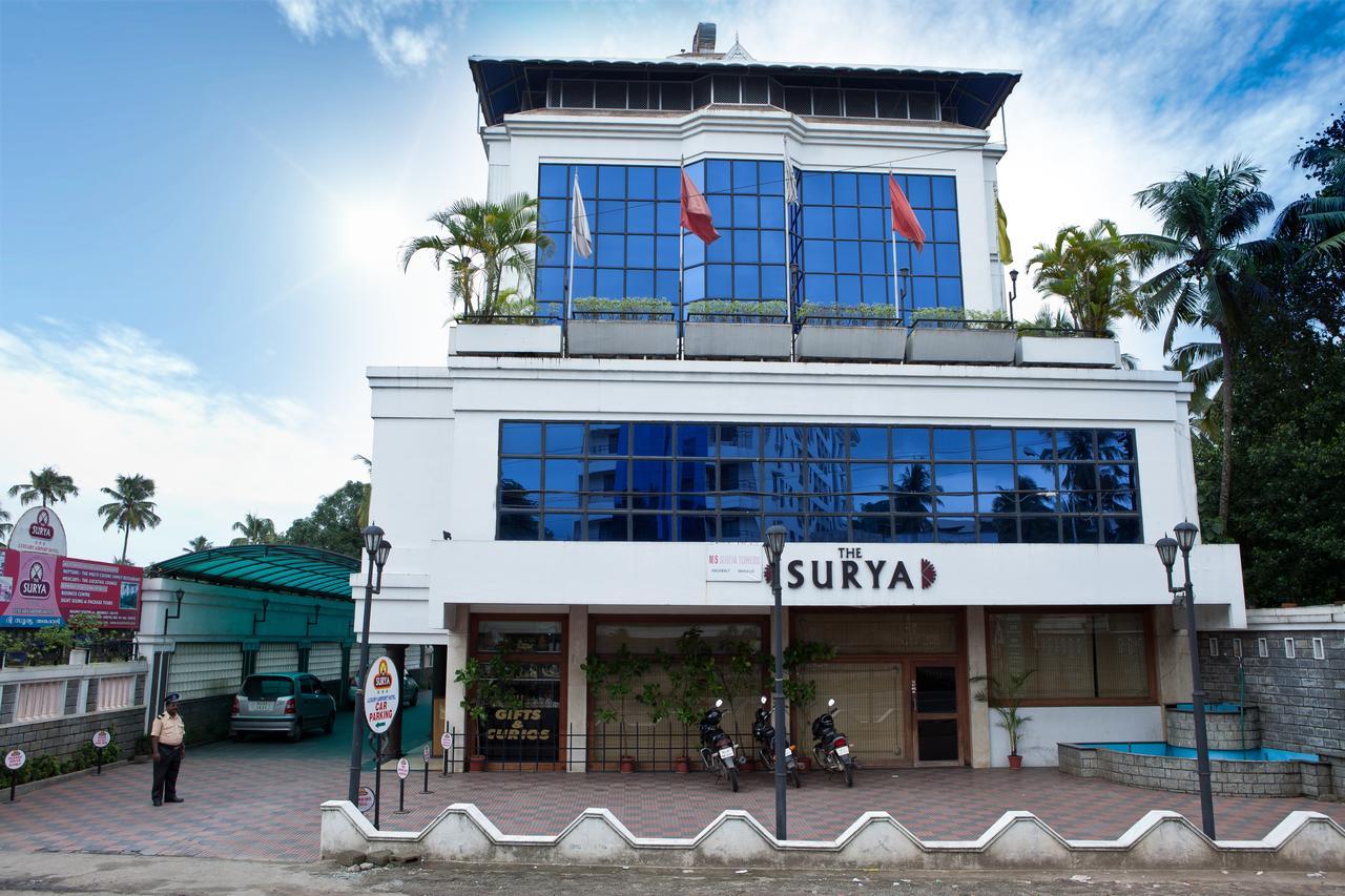 The Surya, Cochin Hotel Angamali Buitenkant foto