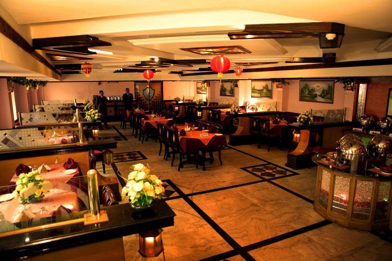 The Surya, Cochin Hotel Angamali Buitenkant foto
